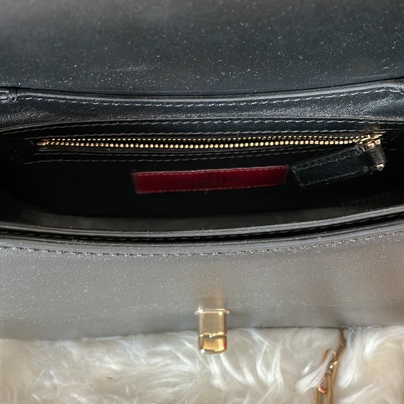 100% AUTHENTIC VALENTINO GARAVANI HANDBAG IN BLACK LEATHER AND HOLD HARDWARE - Picture 8 of 8